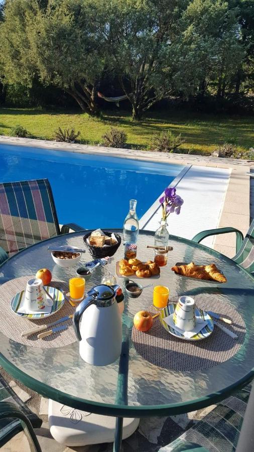 Le Kalarino Bed and Breakfast Saint-Remeze Exteriör bild